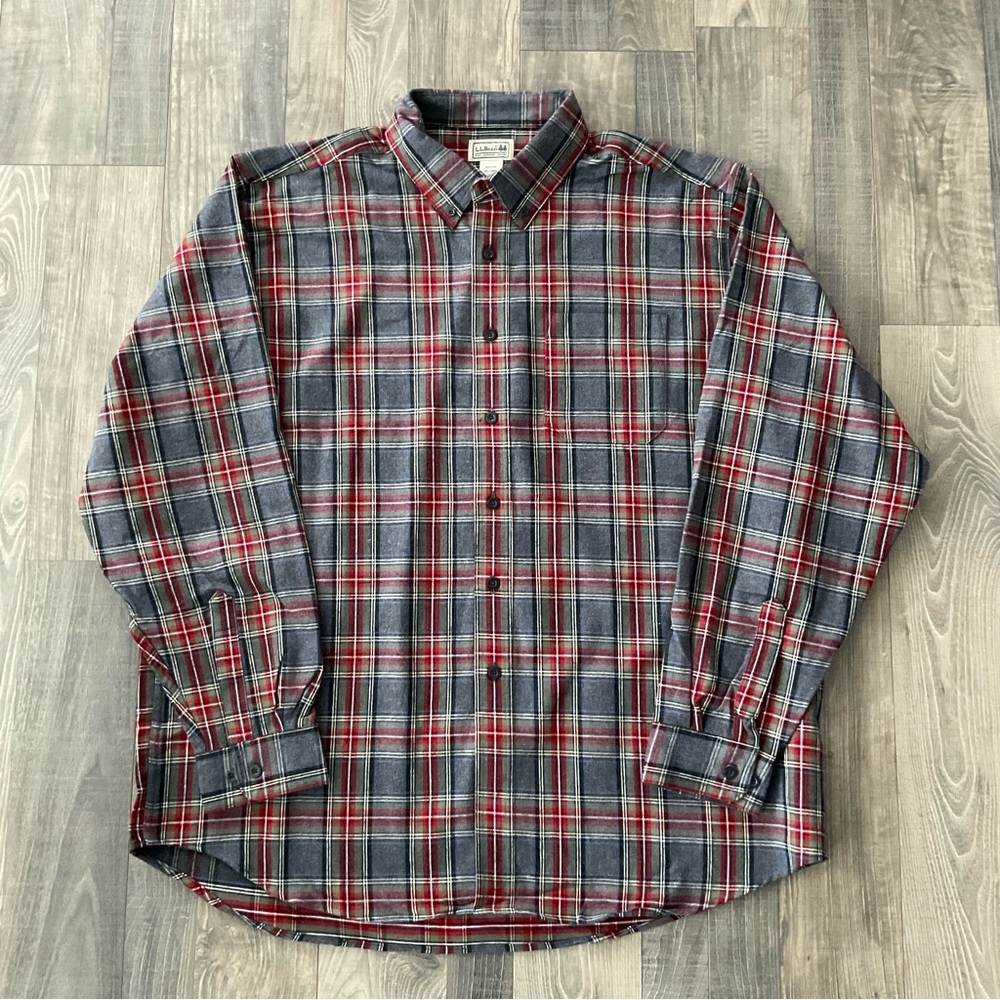 NWOT LL Bean Scotch Plaid Flannel Shirt Button Down 
# 228061
Grey Stewart